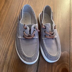 Children Place kid dress shoes size 2